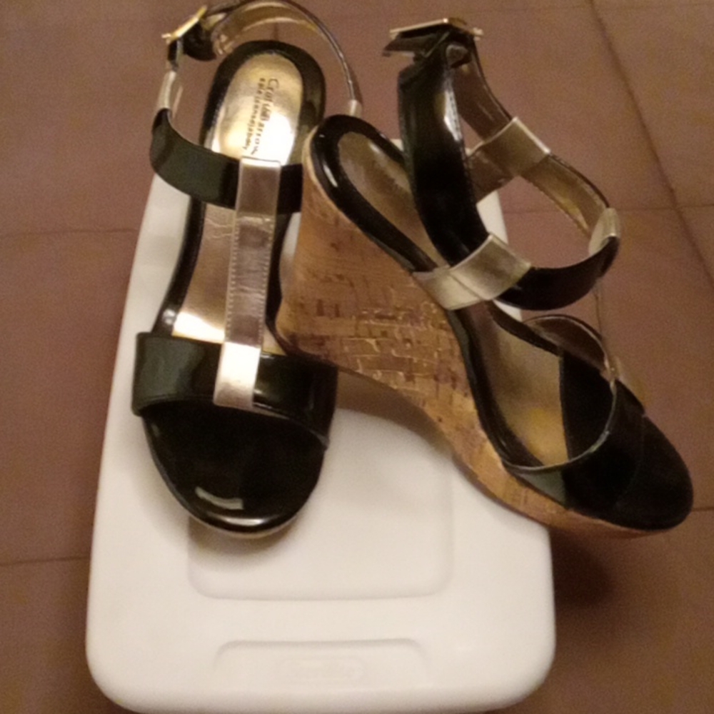 Sandals - Picture 2 of 2